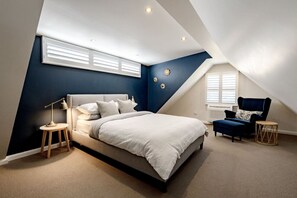 4 dormitorios, escritorio, wifi