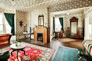 スーペリア ルーム | 低刺激性寝具、客室ごとに異なる装飾、客室ごとに異なるインテリア、アイロン / アイロン台