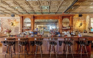 Bar (in der Unterkunft)