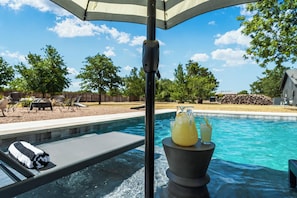 Property amenity - Hot Tub Pool Firepit Gameroom Guesthouse (Manor)