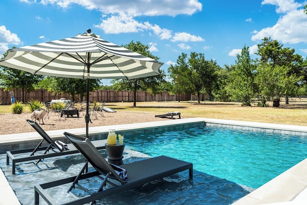 Property amenity - Hot Tub Pool Firepit Gameroom Guesthouse (Manor)