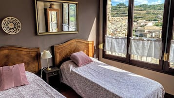 3 habitaciones, cuna de viaje, wifi gratis y ropa de cama