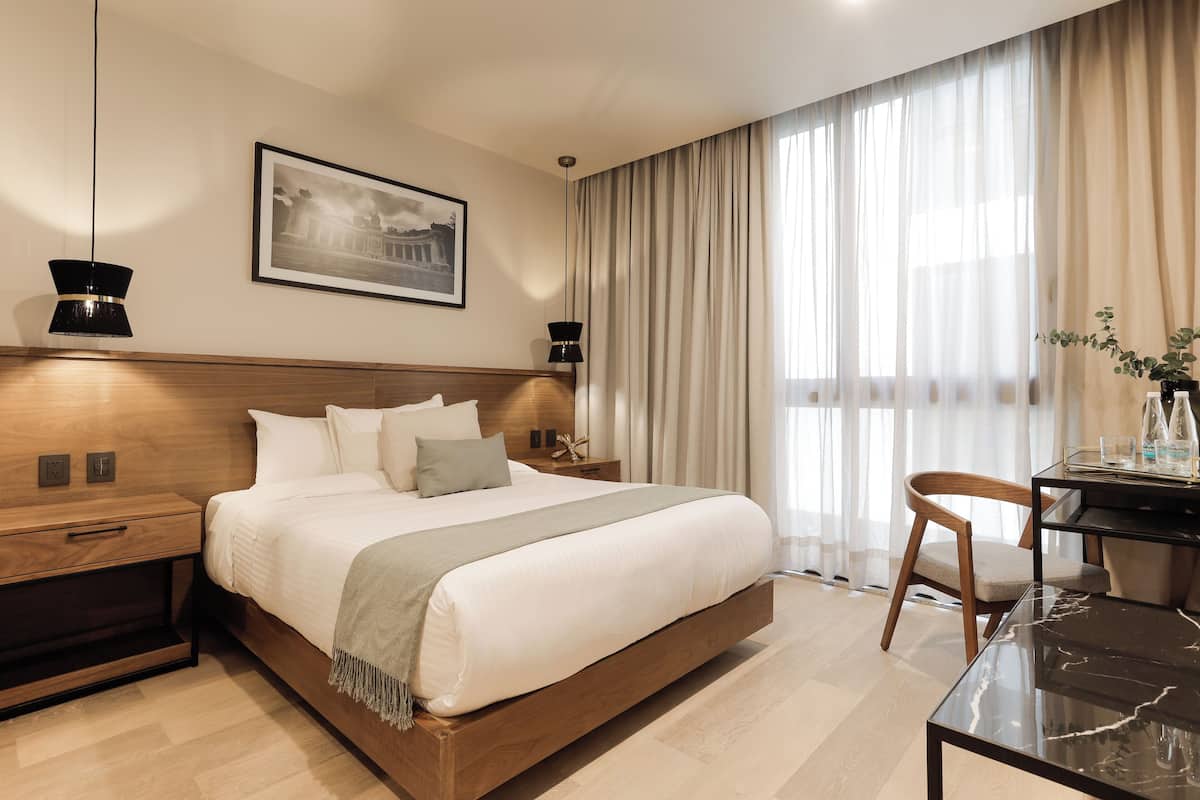 Standard Room | 1 bedroom, in-room safe, blackout curtains, soundproofing