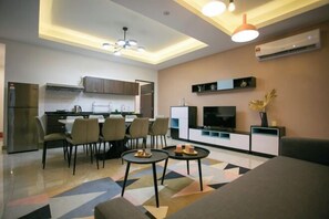 Room - Paradise Suite at KK Times Square, Beside Imago (Kota Kinabalu)