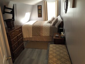 2 chambres, fer et planche à repasser, Wi-Fi, draps fournis