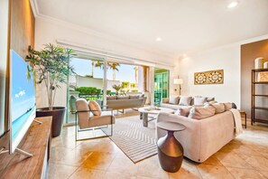 Smart TV, books, stereo