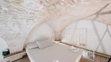 2 Schlafzimmer, Reisekinderbett, Bettwäsche