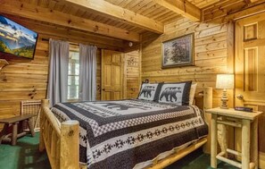 2 bedrooms, desk, iron/ironing board, free WiFi - Pet Friendly Cabin w/ Hot Tub & Multicade (Sevierville)