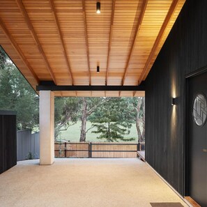 Interior - Ukiyo House “The Floating World” (Port Willunga)