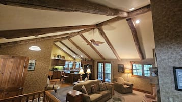 TV, fireplace, stereo