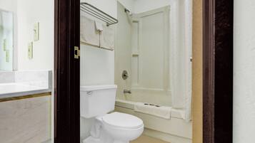 Chambre Simple, 1 lit une place, non-fumeur | Salle de bain