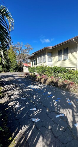 Aloha Junction Guesthouse Suites, stay and explore Kilauea Volcano Hawaii