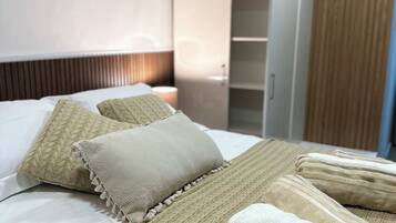 1 sovrum, skrivbord, strykjÀrn/strykbrÀda och wi-fi