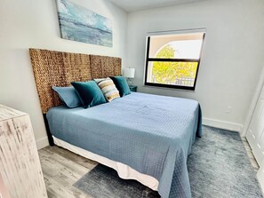 3 室のベッドルーム、アイロン / アイロン台、WiFi、ベッドシーツ