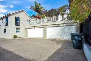 Free self-parking - Ventura Downtown Minutes to Beaches (Ventura)