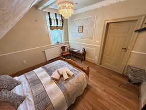 Comfort Double Room, Mountain View | Hypo-allergenic bedding, Tempur-Pedic beds, individually decorated - Boutique Hotel Am Bahndamm (Neuhaus am Rennweg)