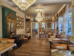 Restaurant - Boutique Hotel Am Bahndamm  (Neuhaus am Rennweg)