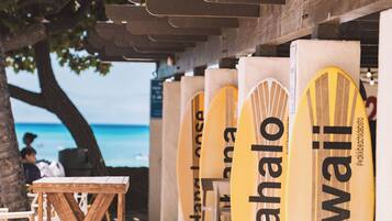 Beach nearby, white sand, beach towels