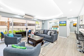 Family Apartment, 2 Bedrooms, 2 Bathrooms (0139) | Living area - Scandia Tower Condo with 2BR and 2BA with Parking (Honolulu)