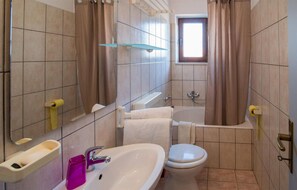 Hair dryer - Beautiful apartment in Vrbnik with WiFi (Vrbnik)