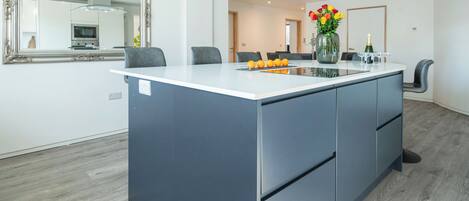 Dishwasher, high chair