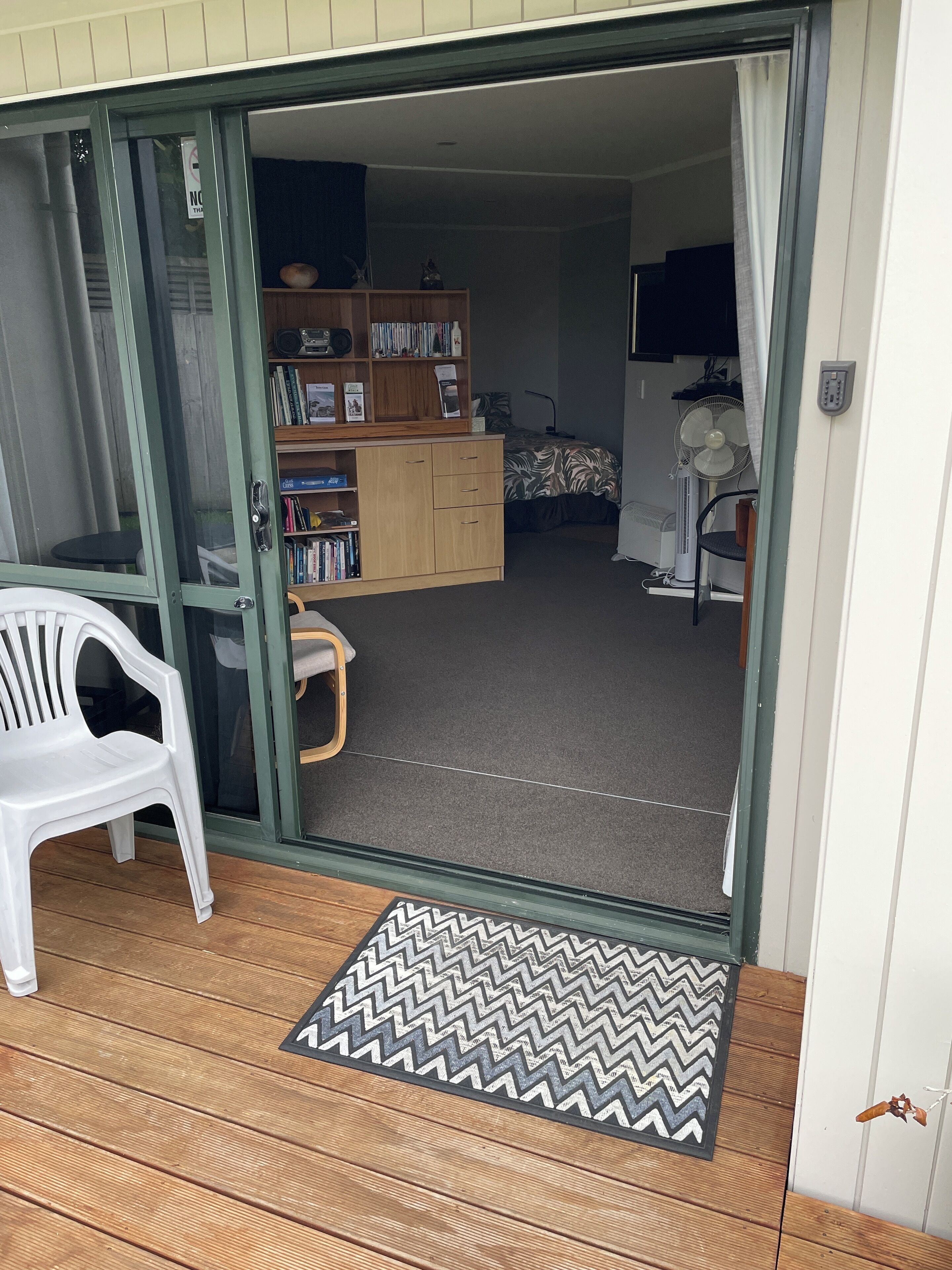 1 chambre, fer et planche à repasser, lit parapluie, Wi-Fi gratuit