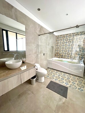 Shower, towels, soap, toilet paper - 1. Cabaña Portón de Ovejas (Chocontá)