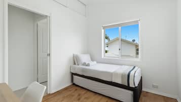 Three Bedroom Apartment - Pet Friendly | 2 bedrooms, laptop workspace, iron/ironing board, free WiFi