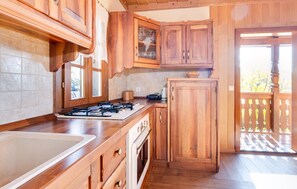 Refrigerador, horno, parrilla de estufa y lavavajillas