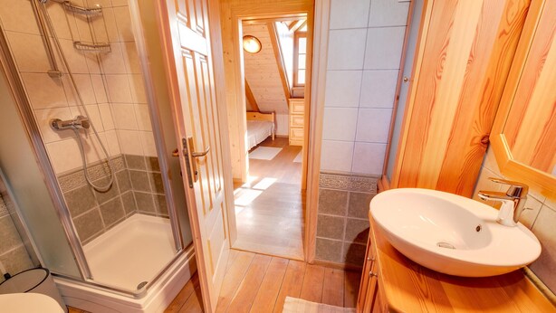 A bathroom with a shower, toilet, and sink. - 2 bedroom gorgeous home in Veliki Vrh Kamanjski (Veliki Vrh Kamanjski)