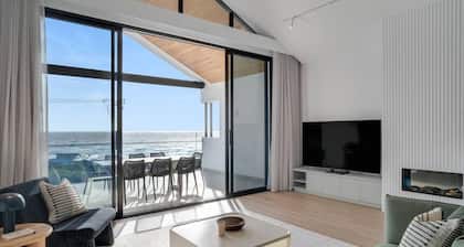 202Espy: RIVA~Sleeps 8~Brand new luxury beachfront