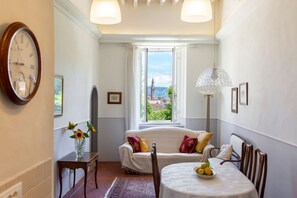 Living area - Apt with city view 300mt from Ponte Vecchio (Firenze)