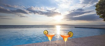 Dolphin Village Beach Front Ocoa Bay