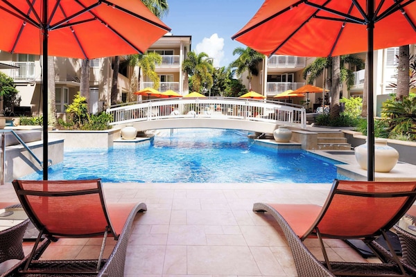 Kolam renang outdoor