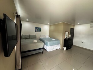 Deluxe Double Room, Pool View | Free WiFi - Madrid Resort (Villa de San Antonio)