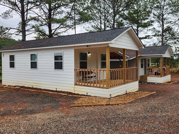 Exterior - Tiny Home in Leesburg - Convenient to Leesburg Landing and Cherokee Rock Village (Leesburg)