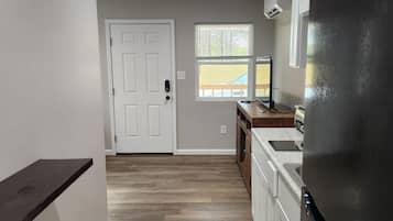 Fridge, stovetop, coffee/tea maker, toaster