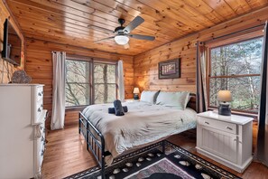 4 habitaciones, caja de seguridad en la habitación y escritorio