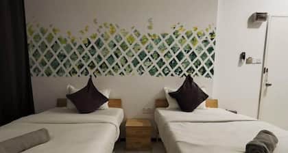Natol Homestay - Venice (Samajaya Tabuan Tranquility Township)