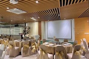 Restaurant - D Arc Hotel (Donggongon)