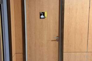 Unclassified image, 4 of 28, button - D Arc Hotel (Donggongon)
