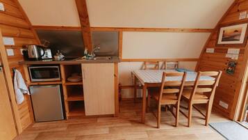 Fridge, microwave, stovetop, electric kettle