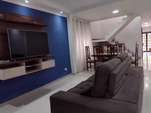 Smart TV - Cozy corner (Enseada Guarujá)