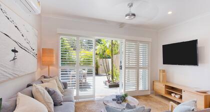Noosa Parade Townhouse w Terrace