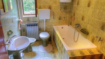 Apartment (Ferienwohnung mit Terrasse (KVACRI036) | Bathroom