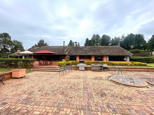 Restauration extérieure