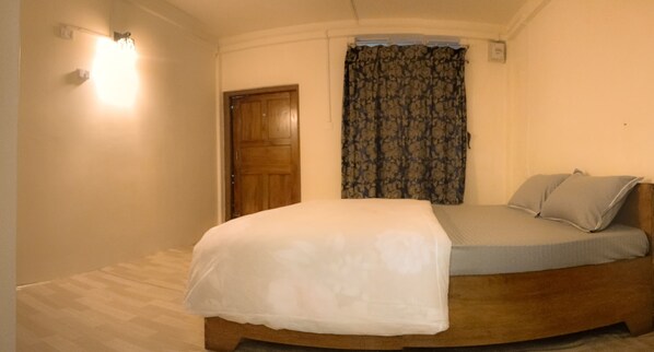 Comfort Single Room | WiFi - Ado Homestay (Shillong)