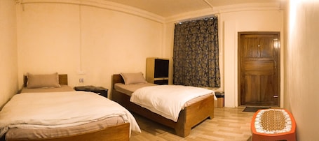 Quarto solteiro clƔssico, vista para a cidade | Wi-Fi (sobretaxa)