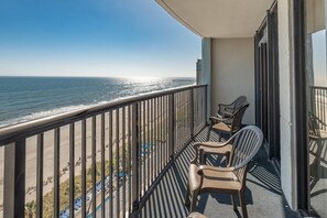Property grounds - Gorgeous Oceanfront 3 Bedroom Condo! Sleeps 10 Guests! Compass Cove Mariner Tower 1217 (Myrtle Beach)