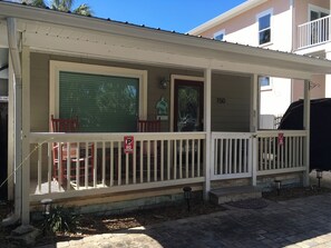 Exterior detail - Charming 2-bedroom 1.5 bath cottage in fabulous downtown historic St. Augustine (St. Augustine)